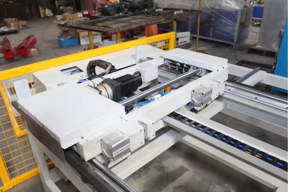 Семь 7-осевых станков сварки с помощью CNC с двойными головами Автоматический листовой металл для приседания