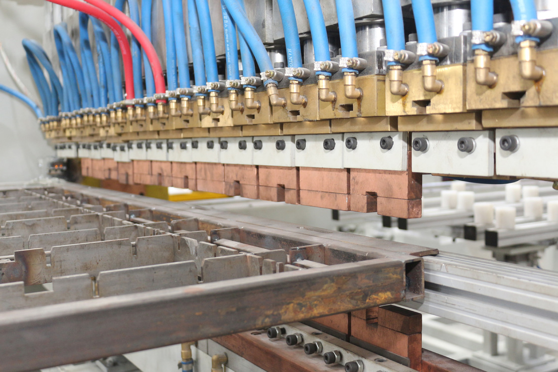 Hwashi Автоматическая многоголовая проволочная сетка сварная машина для корзины